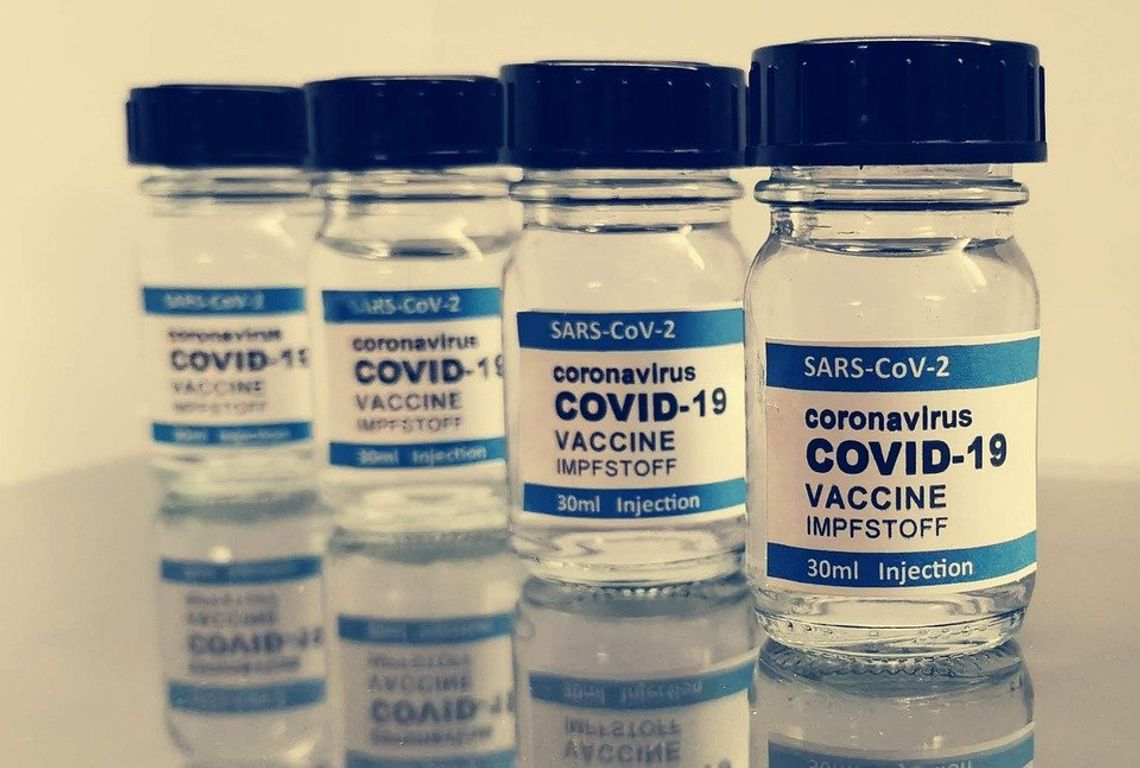 Poznaliśmy pierwsze wyniki sekcji zwłok mężczyzny, który zmarł po podaniu szczepionki przeciw COVID-19