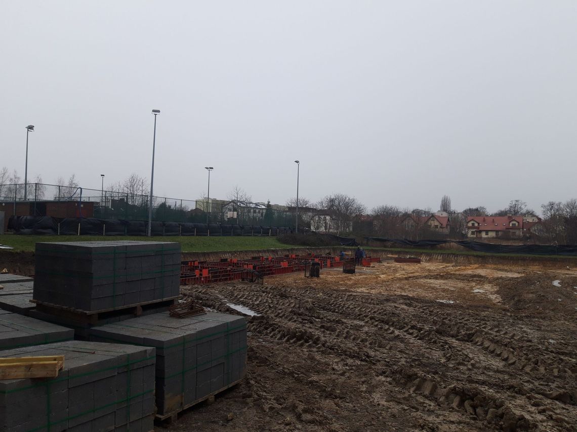 Prace przy budowie hali sportowej przy SP 4 w Oleśnicy rozpoczęte
