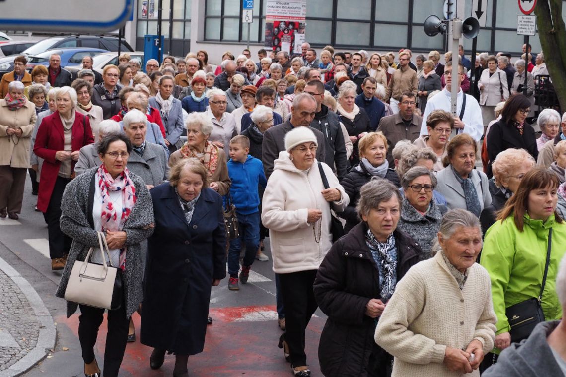 Procesja różańcowa przeszła ulicami Oleśnicy