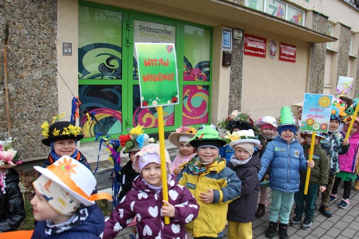 Przedszkolaki z Oleśnicy przywitały wiosnę Przedszkolaki z Oleśnicy przywitały wiosnę