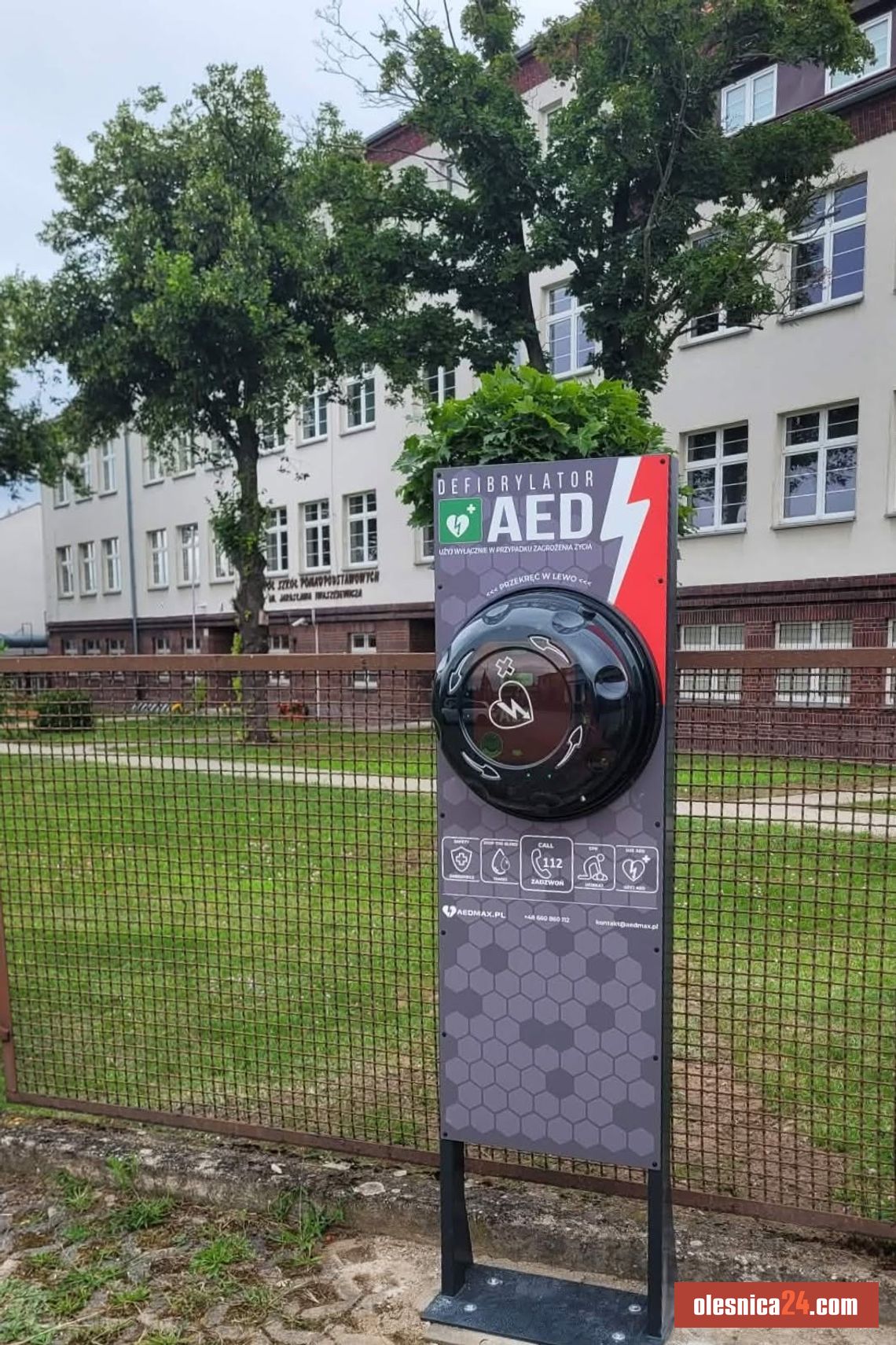 Ratuje życie! Kolejny defibrylator AED pojawił się w Twardogórze Ratuje życie! Kolejny defibrylator AED pojawił się w Twardogórze