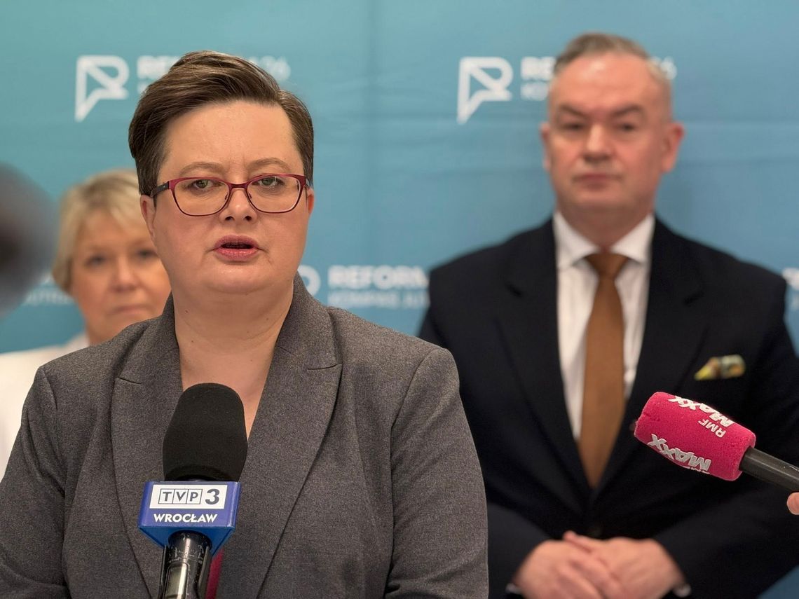 Reforma „Kompas Jutra” w Oleśnicy – spotkanie z wiceminister edukacji i kurator oświaty Reforma „Kompas Jutra” w Oleśnicy – spotkanie z wiceminister edukacji i kurator oświaty