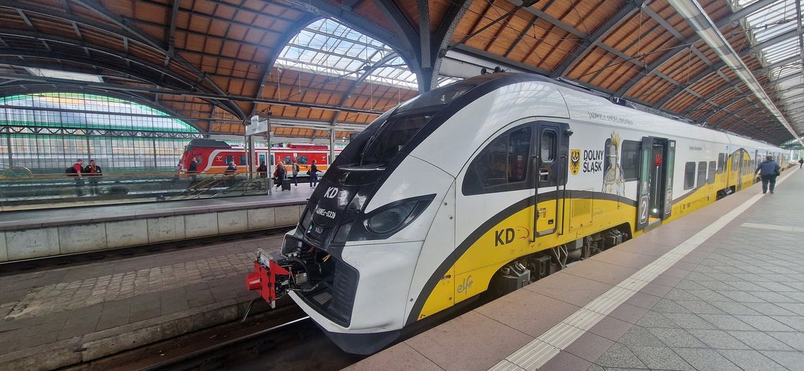 Rewolucja na linii 355! Aż 16 bezpośrednich pociągów z Ostrowa do Wrocławia – i to tanio jak zwykle Rewolucja na linii 355! Aż 16 bezpośrednich pociągów z Ostrowa do Wrocławia – i to tanio jak zwykle