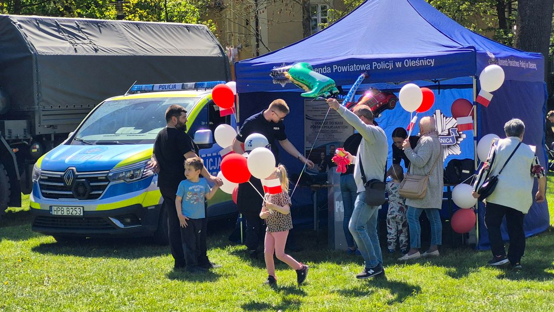 Rodzinny piknik na Dzień Flagi