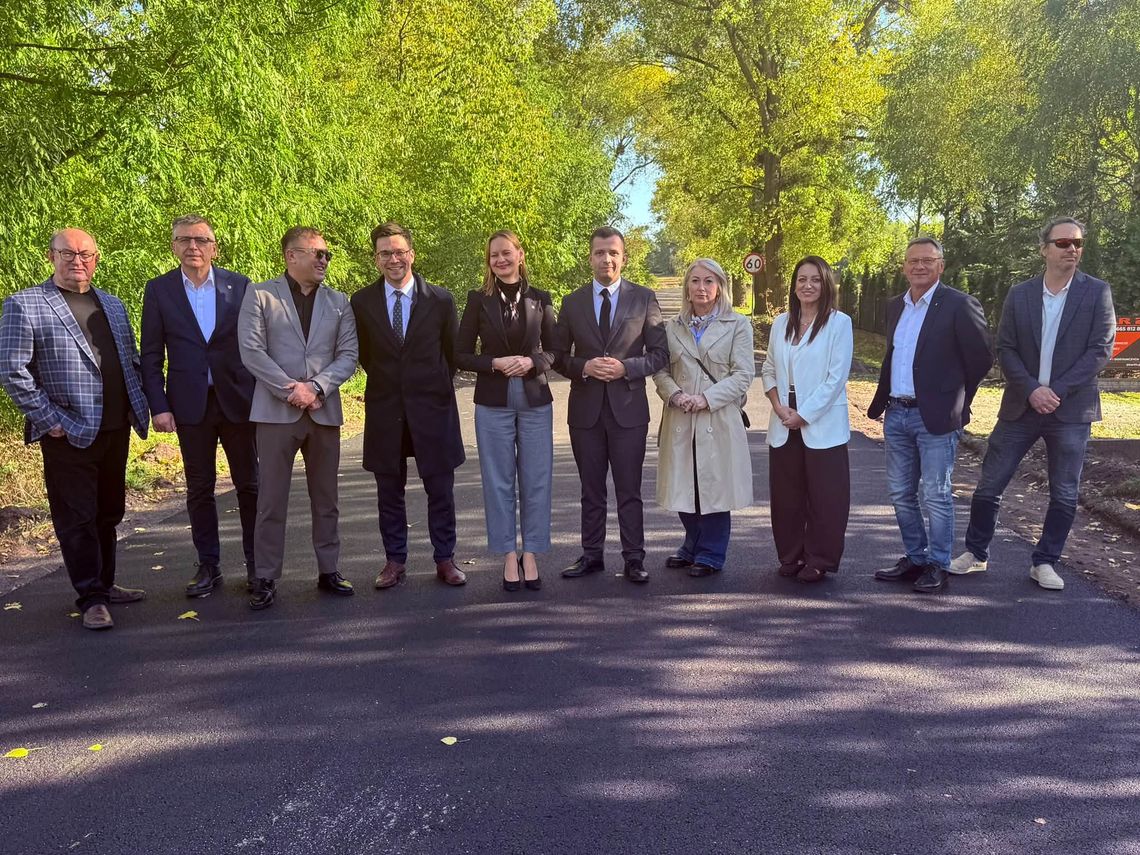 Rusza przebudowa drogi z Chełstowa do Ostrowiny. Inwestycja za 4,7 mln zł Rusza przebudowa drogi z Chełstowa do Ostrowiny. Inwestycja za 4,7 mln zł