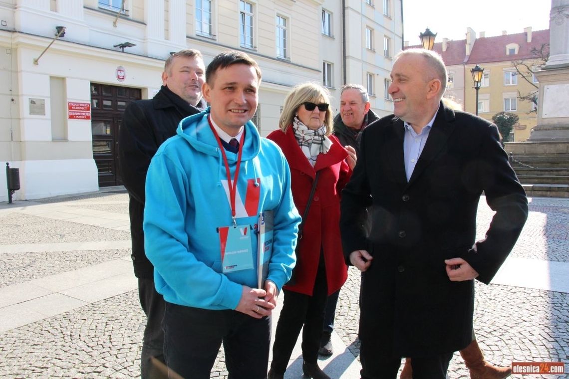 Schetyna i Jaros namawiają w Oleśnicy do głosowania na Kidawę-Blońską