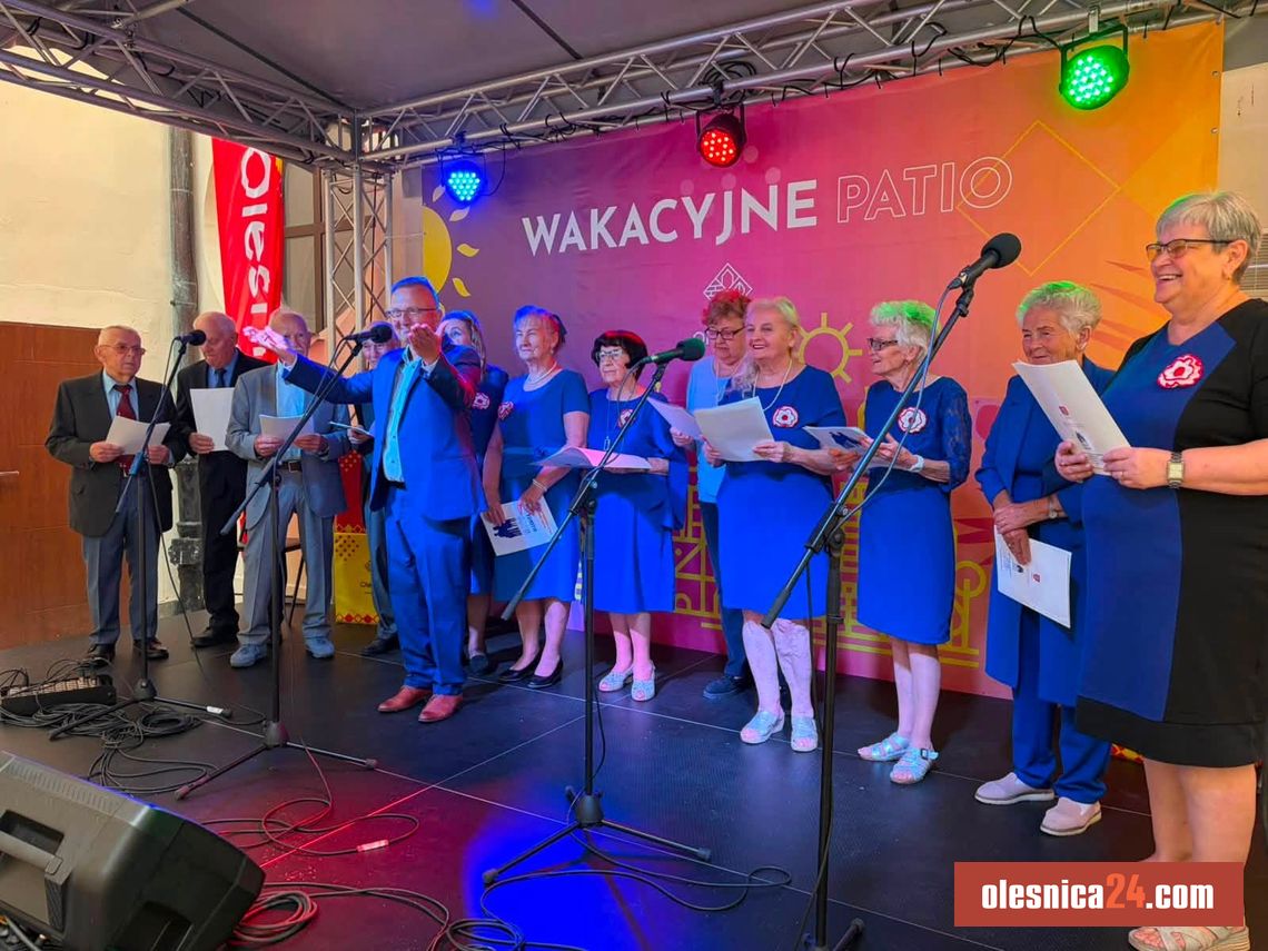 Seniorzy rozśpiewali Wakacyjne Patio Seniorzy rozśpiewali Wakacyjne Patio