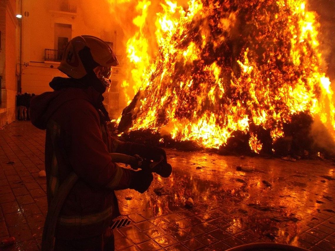 Seria tragicznych pożarów w całym kraju