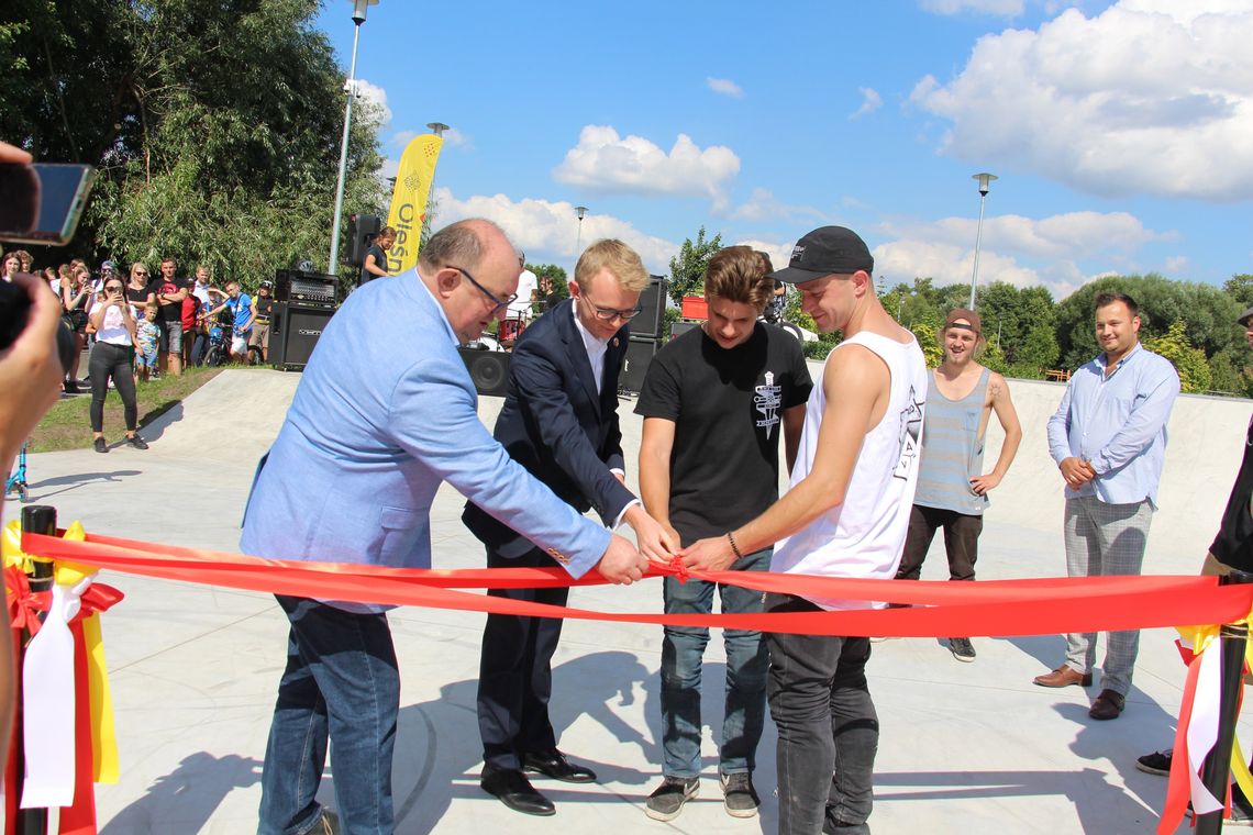 Skatepark w Oleśnicy oficjalnie otwarty