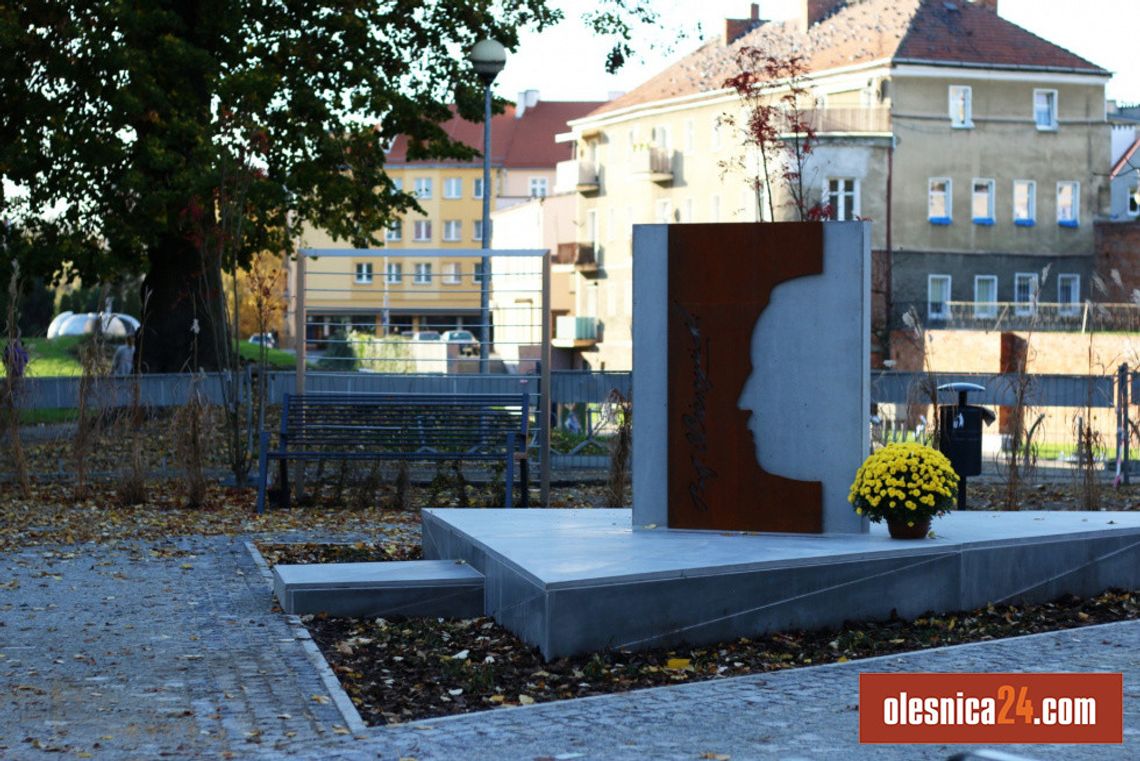 Skwerek przy ulicy Cieszyńskiego w Oleśnicy zrewitalizowany