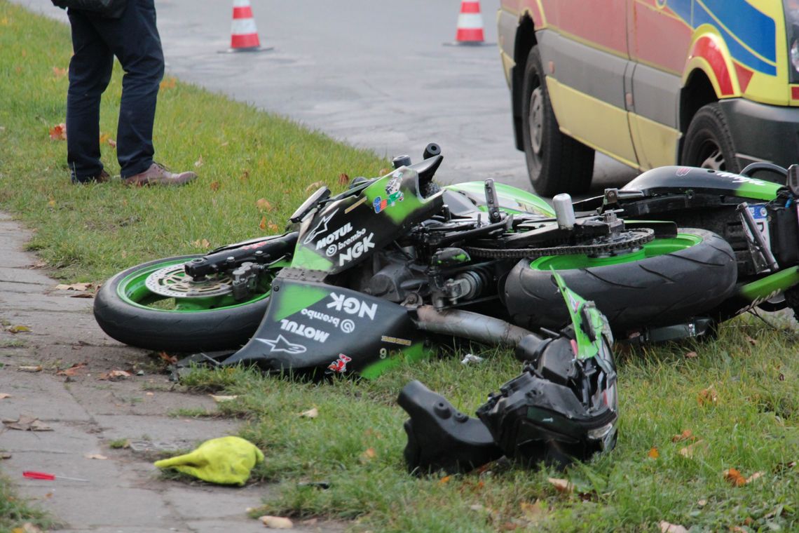 Śmiertelny wypadek motocyklisty na ulicy Moniuszki w Oleśnicy