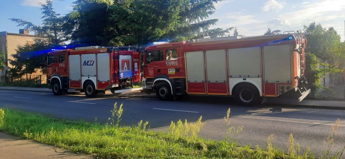 Śmigłowiec LPR w Bierutowie. Przyleciał po kobietę, która się przewróciła Śmigłowiec LPR w Bierutowie. Przyleciał po kobietę, która się przewróciła