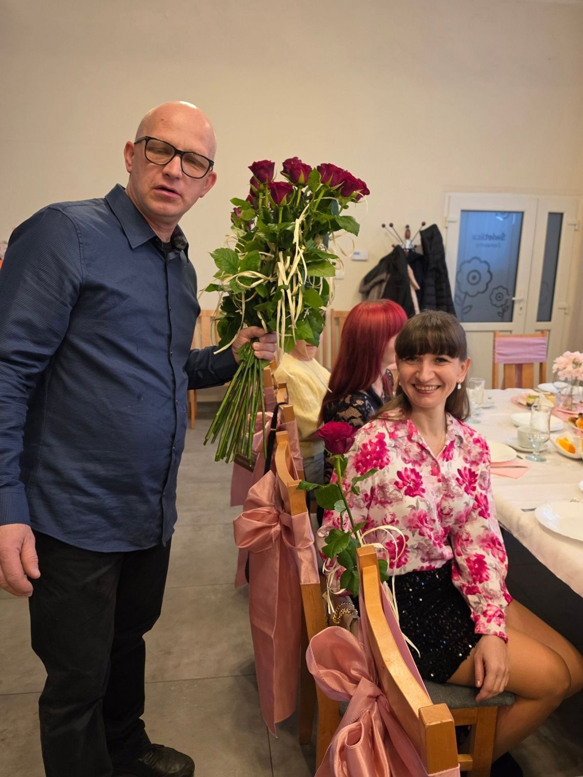 Sołecki Dzień Kobiet w Domasławicach – kwiaty, uśmiechy i wspólna radość