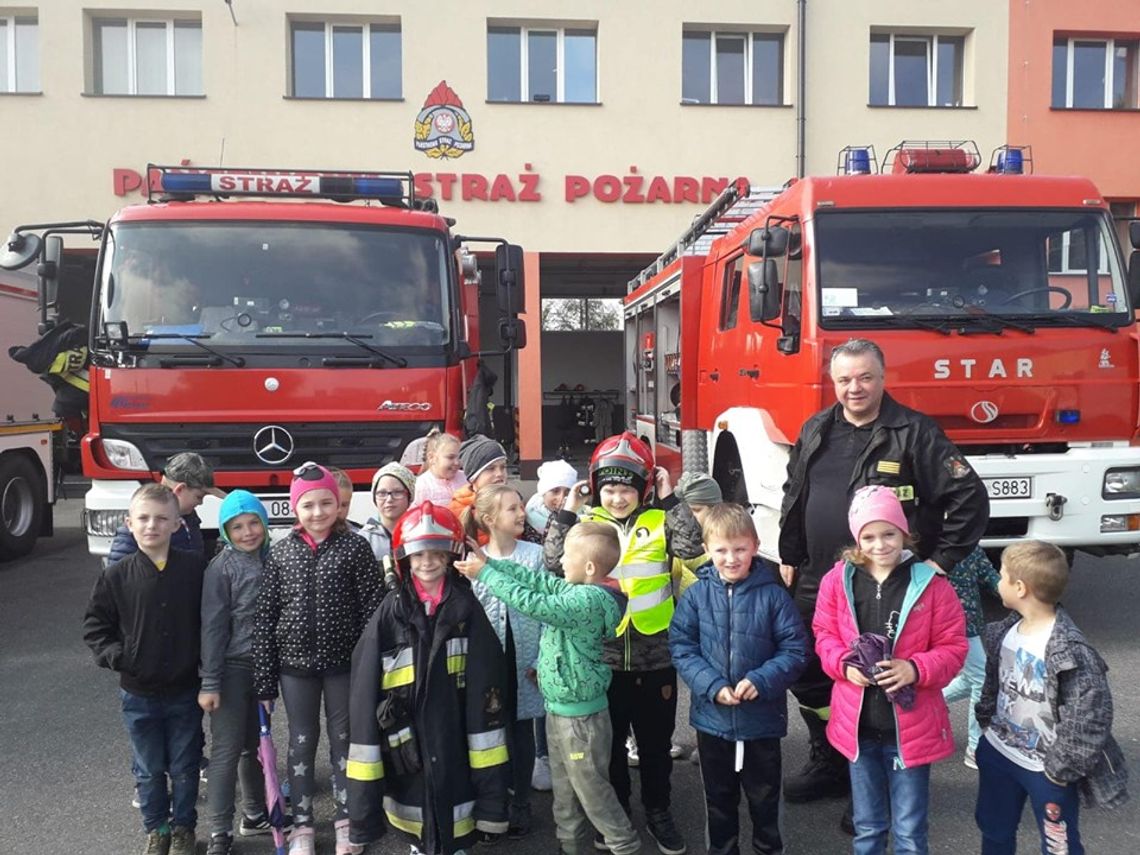 SP3 w Sycowie z wizytą u strażaków