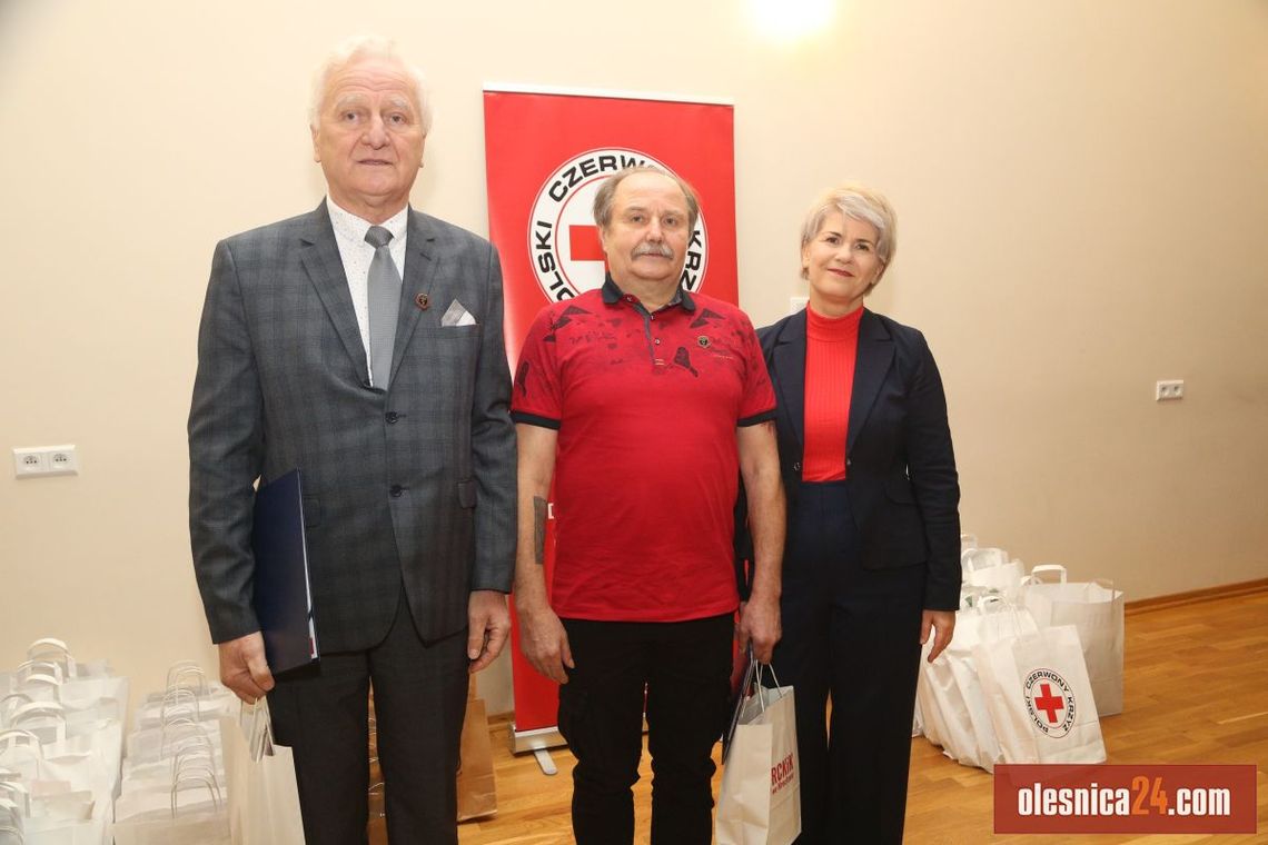 Spotkali się honorowi dawcy krwi z powiatu oleśnickiego Spotkali się honorowi dawcy krwi z powiatu oleśnickiego