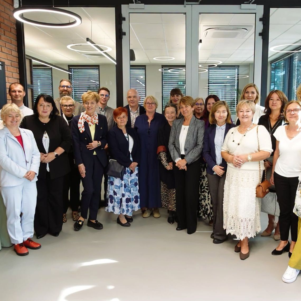 Spotkanie o przyszłości bibliotek w Gminnej Bibliotece Publicznej w Długołęce Spotkanie o przyszłości bibliotek w Gminnej Bibliotece Publicznej w Długołęce
