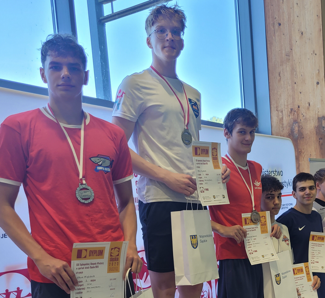 Srebrny medal Mistrzostw Polski dla pływaka z Oleśnicy