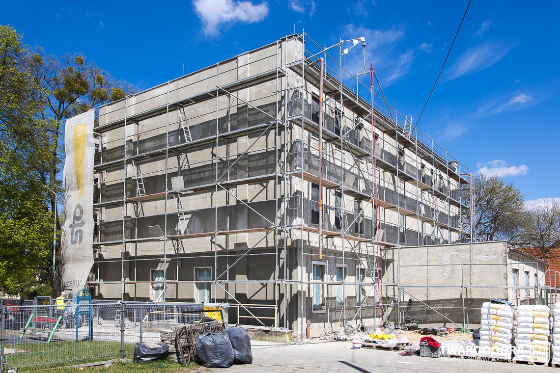 Stary budynek, nowa technologia. Ponad milionowe wsparcie na siedzibę Klubu Seniora!