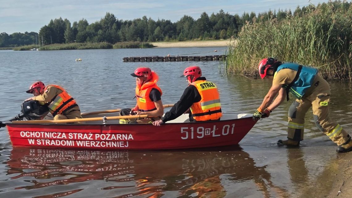 Strażacy ćwiczyli na Zalewie Stradomia