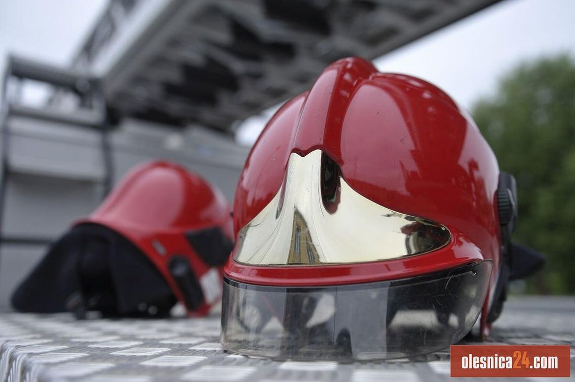 Strażacy z powiatu oleśnickiego podsumowują 2025 rok: mniej interwencji, ale więcej pożarów