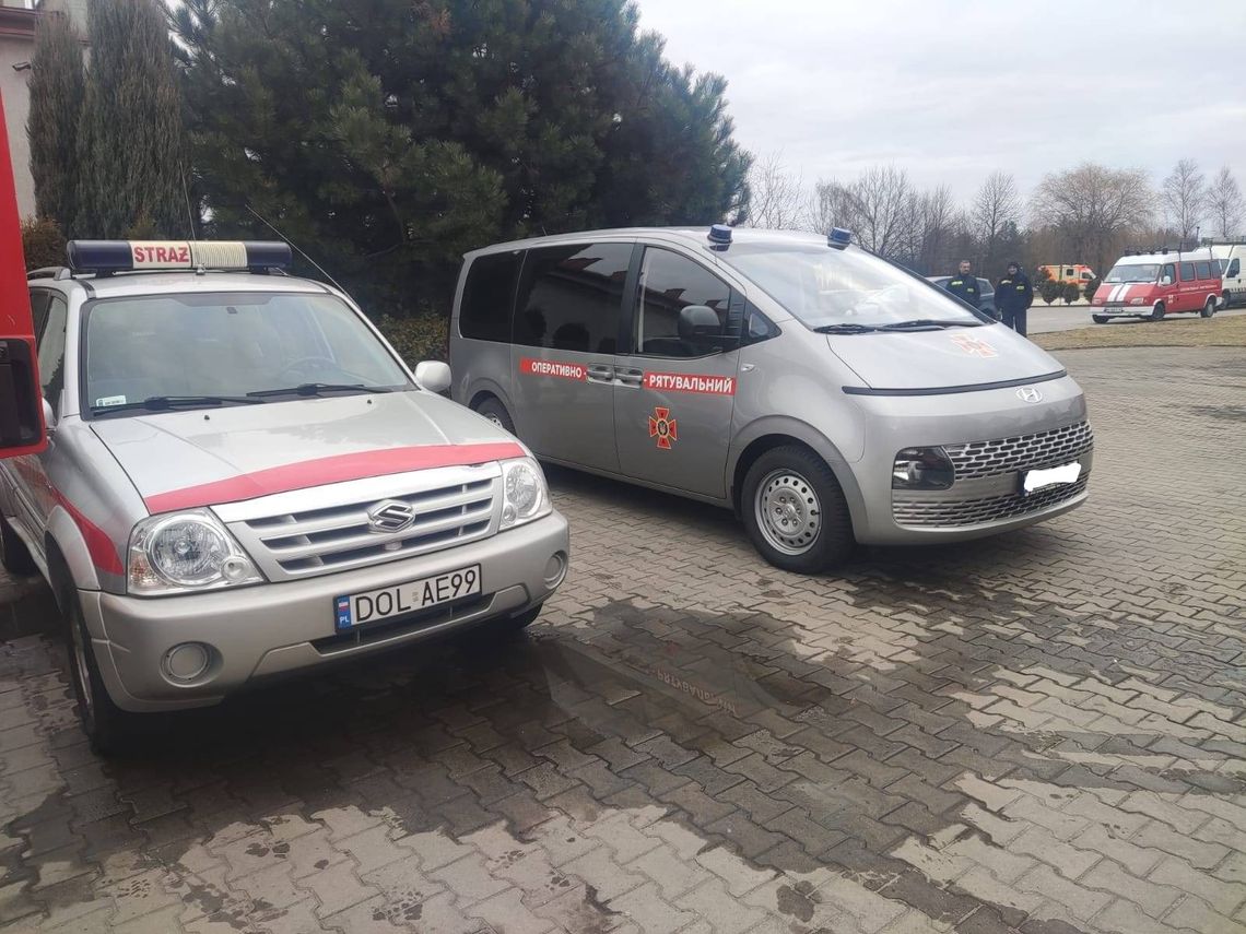Strażacy z powiatu oleśnickiego pomagają Ukrainie i uchodźcom