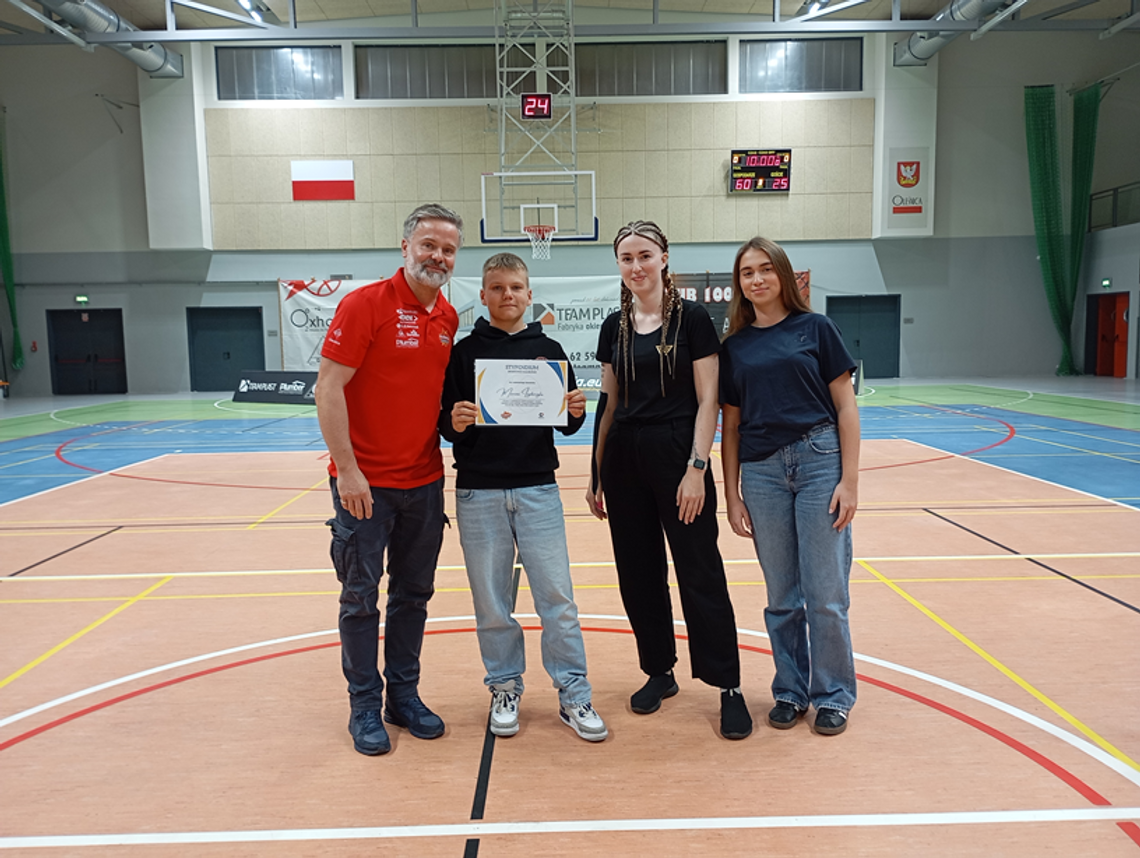 Stypendia dla koszykarskich talentów