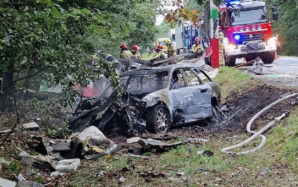 Subaru stanęło w ogniu. Jedna osoba nie żyje