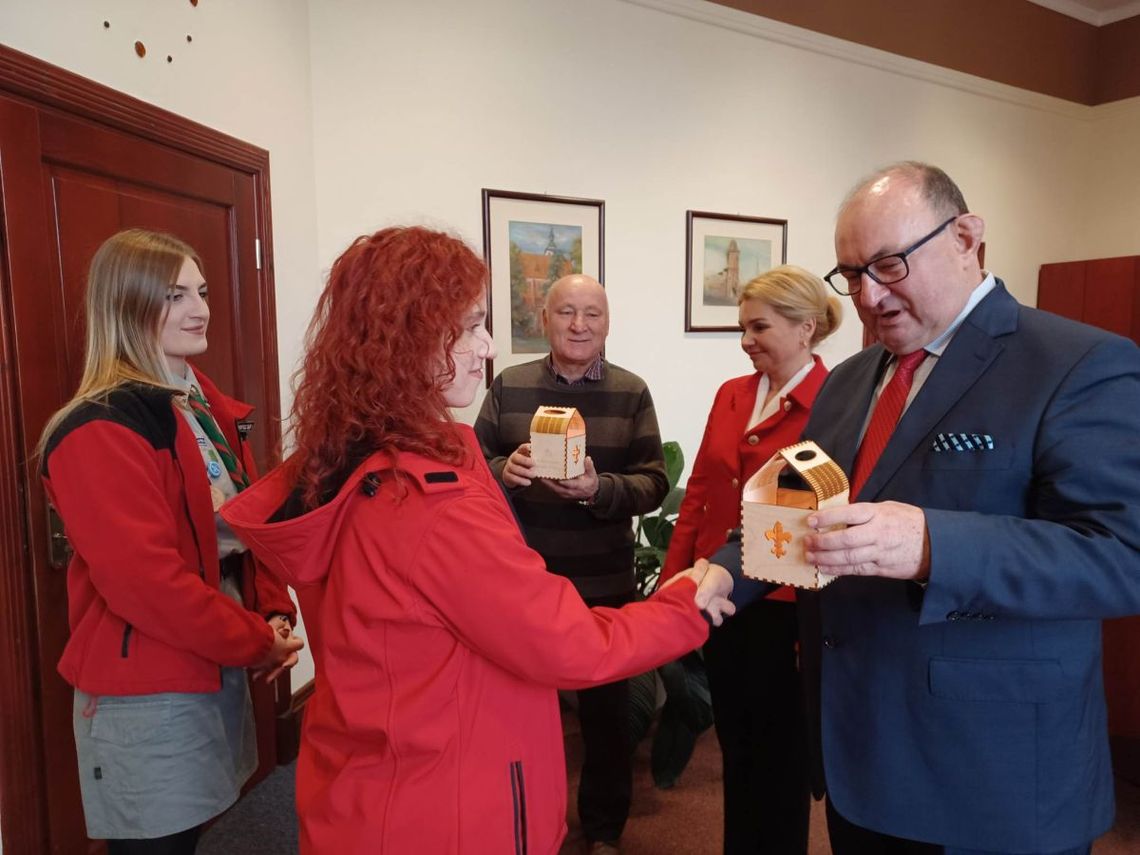 Światło Pokoju w ratuszu 