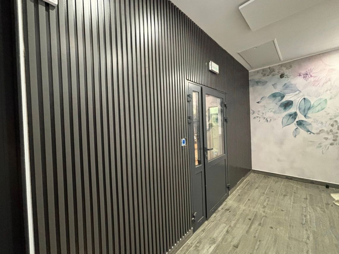 Świerzna – świetlica sołecka zyskała nowe wyposażenie. Mieszkańcy i gmina wspólnie poprawiają warunki Świerzna – świetlica sołecka zyskała nowe wyposażenie. Mieszkańcy i gmina wspólnie poprawiają warunki