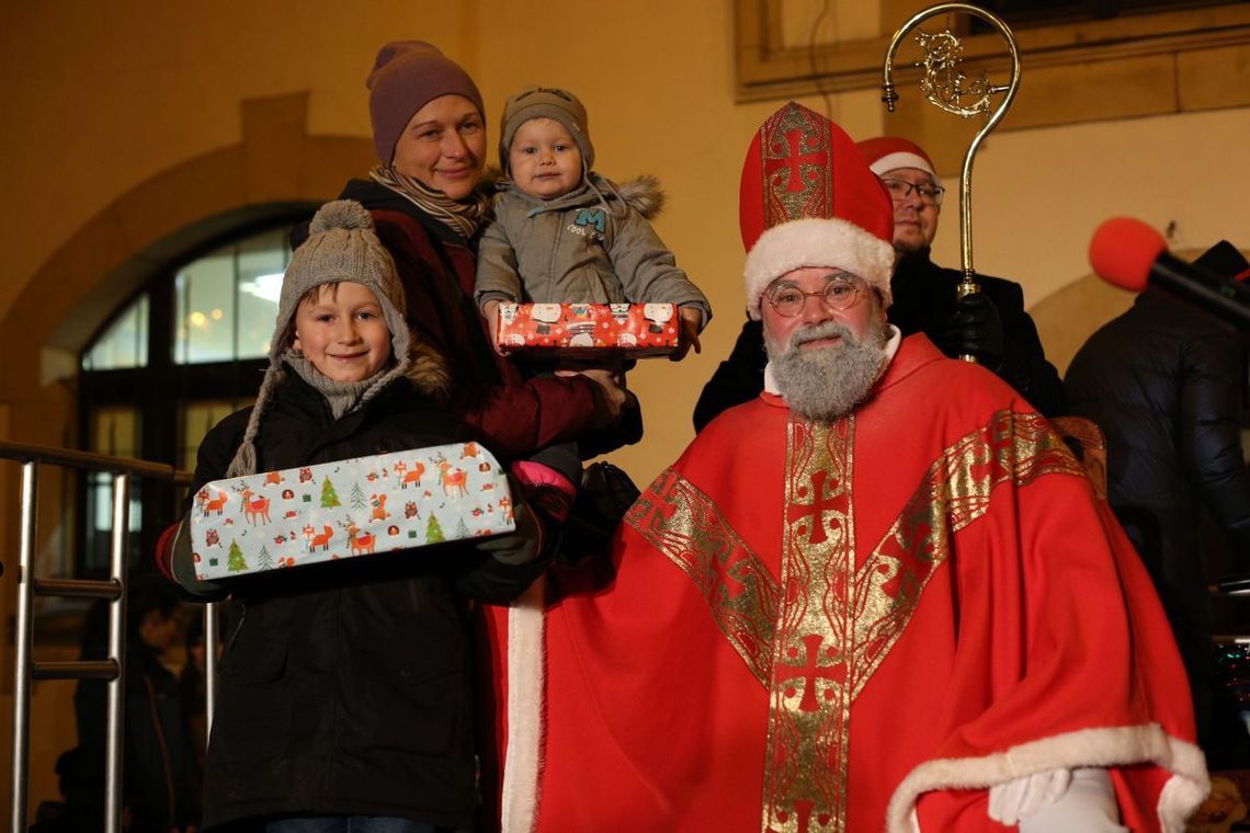 Święty Mikołaj zawitał na Rynek w Twardogórze