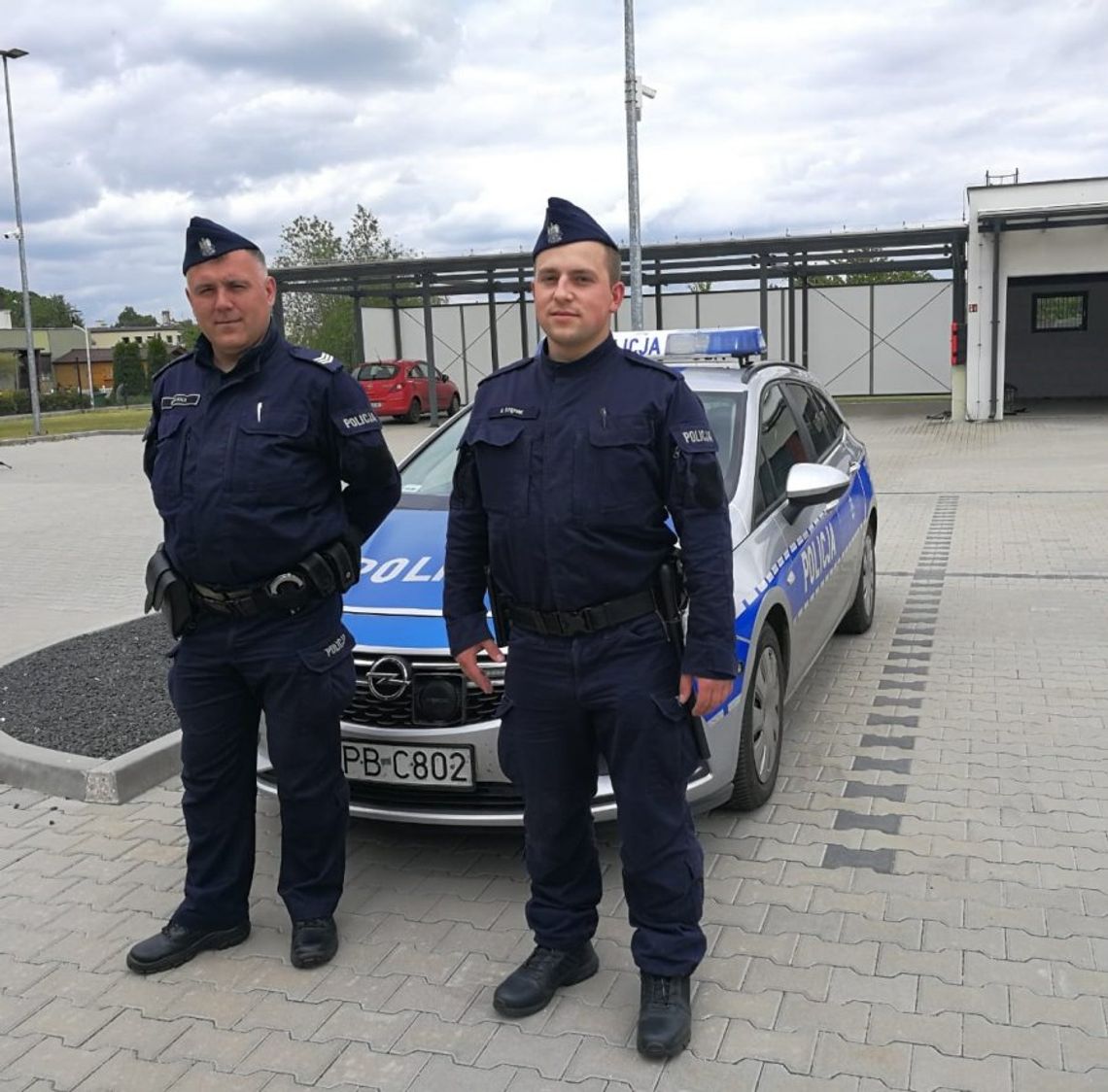  Sycowscy policjanci pomogli w szybkim dotarciu do szpitala