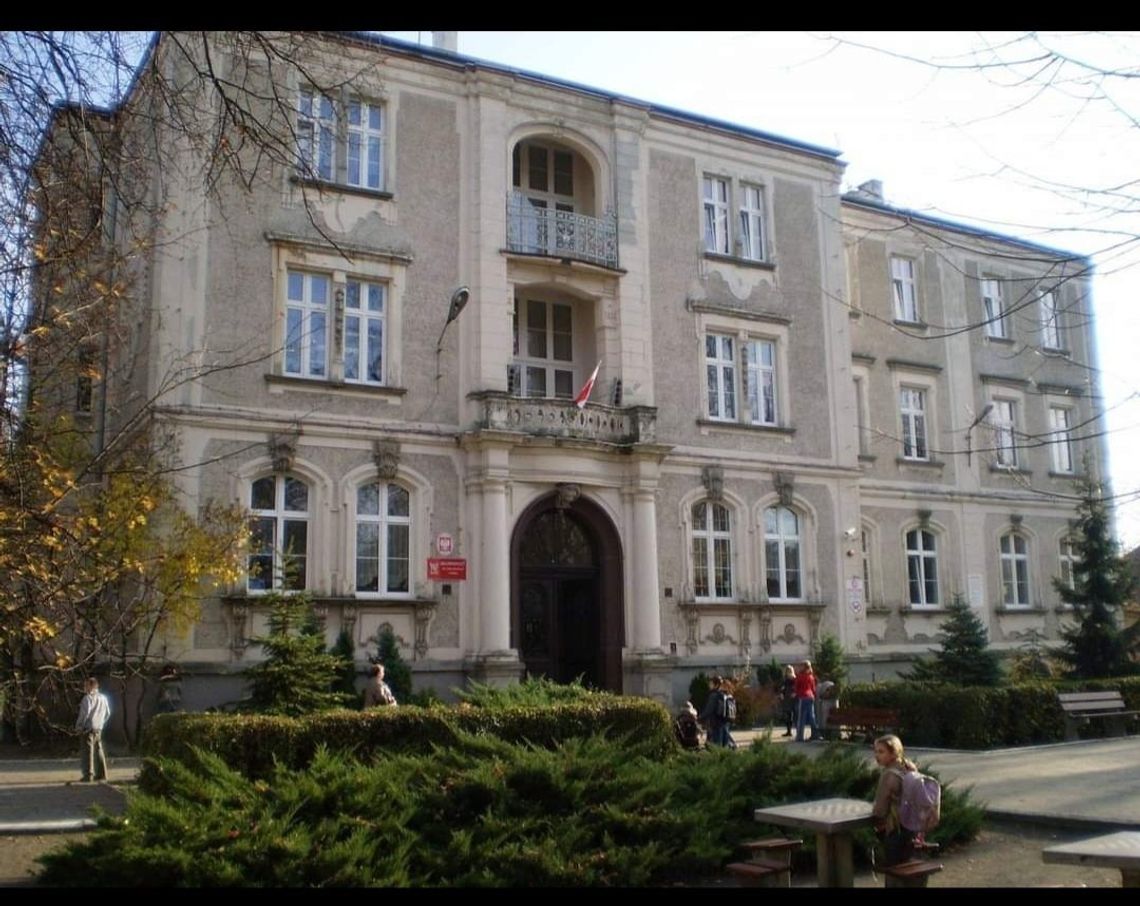 Szkoła Podstawowa nr 7 w Oleśnicy zbiera pieniądze na pracownię przyrodniczo-chemiczną Szkoła Podstawowa nr 7 w Oleśnicy zbiera pieniądze na pracownię przyrodniczo-chemiczną