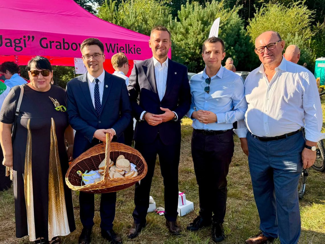 To było coś! Dożynki w powiecie oleśnickim przyciągnęły tłumy i władze To było coś! Dożynki w powiecie oleśnickim przyciągnęły tłumy i władze