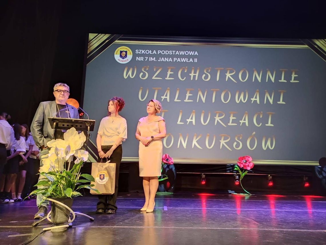 Uczennica SP 7 znalazła skarb na Lisiej Górze! Julia Frątczak odkryła wskazówkę do legendarnego schronu 1015 Uczennica SP 7 znalazła skarb na Lisiej Górze! Julia Frątczak odkryła wskazówkę do legendarnego schronu 1015