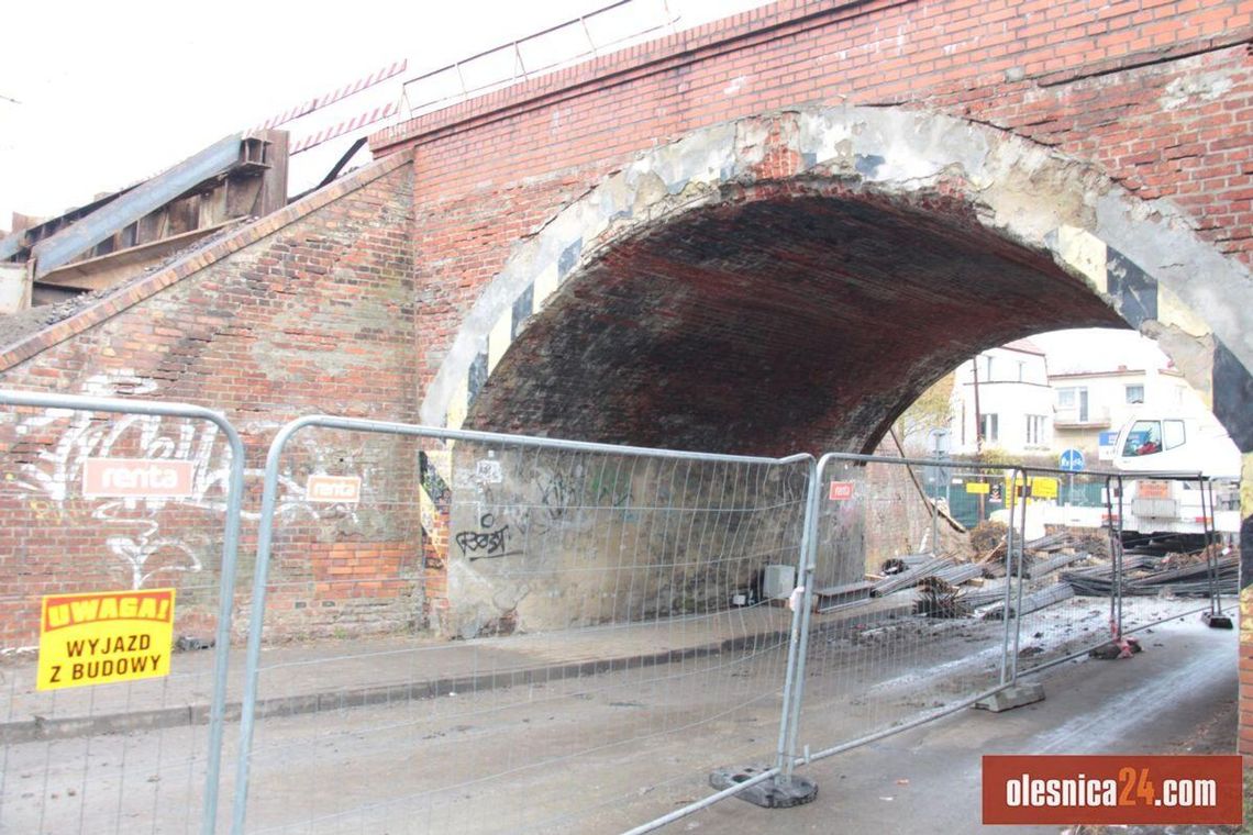 Udostępniony zostanie tunel dla pieszych i rowerzystów. Ale nie dzisiaj... Udostępniony zostanie tunel dla pieszych i rowerzystów. Ale nie dzisiaj...