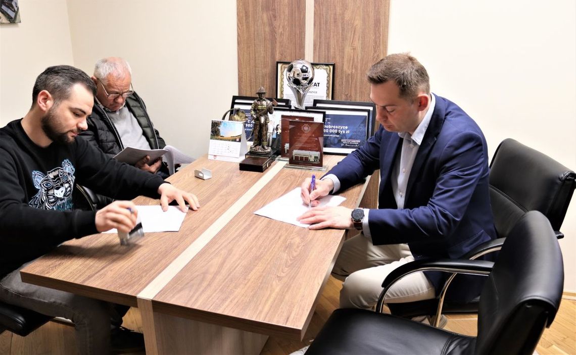 Umowa na modernizację świetlicy w Dobrzeniu podpisana 