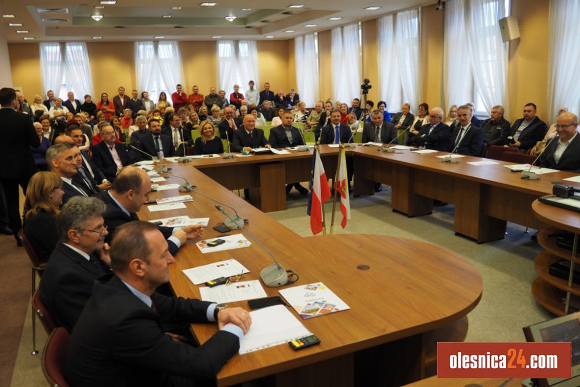 Uroczysta sesja Rady Miasta Oleśnicy - rocznica wyborów kontraktowych