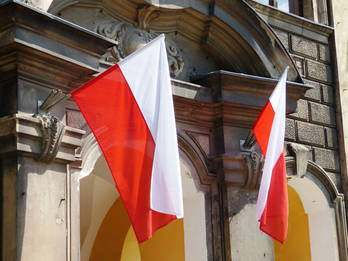 Urząd Miasta Oleśnicy apeluje o wywieszenie narodowej flagi