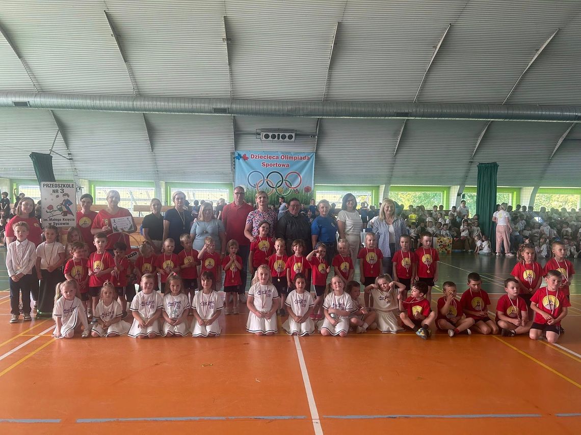 Uśmiechy, medale i sportowe emocje! Przedszkolaki z Sycowa miały swoją własną Olimpiadę Uśmiechy, medale i sportowe emocje! Przedszkolaki z Sycowa miały swoją własną Olimpiadę