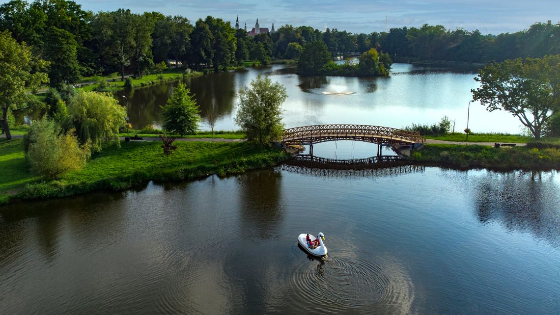 Uwaga, utrudnienia nad stawami w Oleśnicy