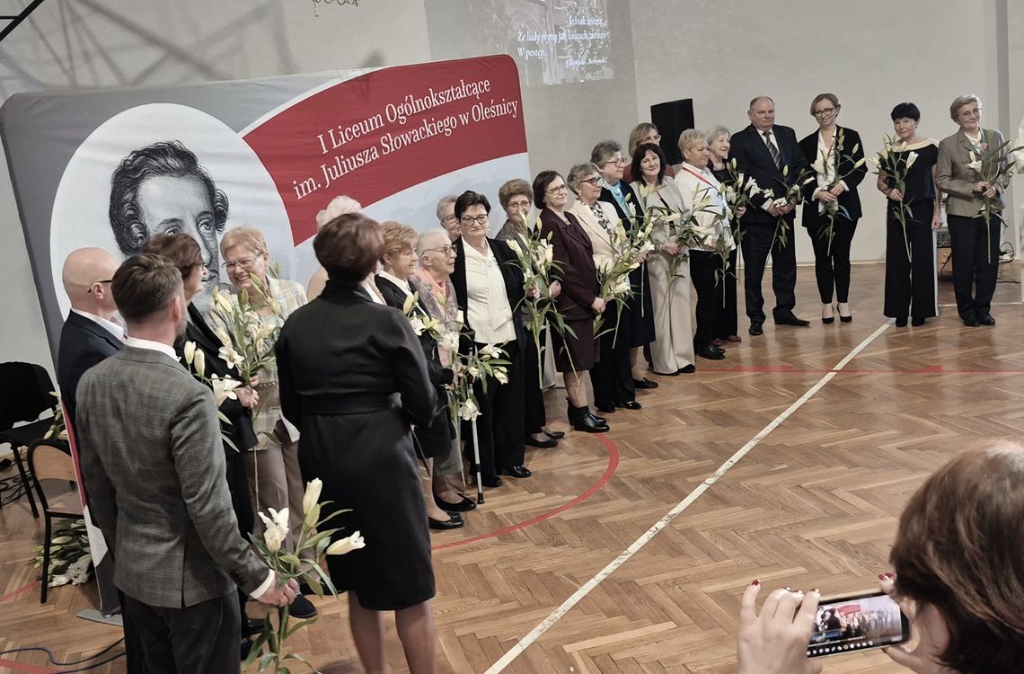 VIII Zjazd Absolwentów Liceum Słowackiego w Oleśnicy VIII Zjazd Absolwentów Liceum Słowackiego w Oleśnicy