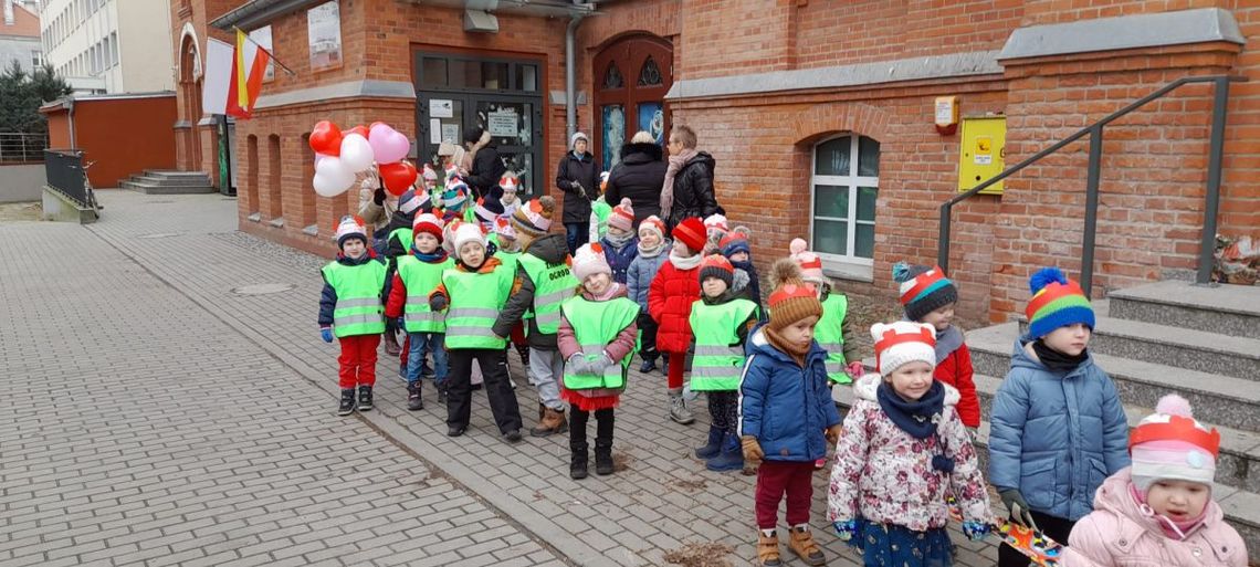 Walentynkowy spacer przedszkolaków z Oleśnicy