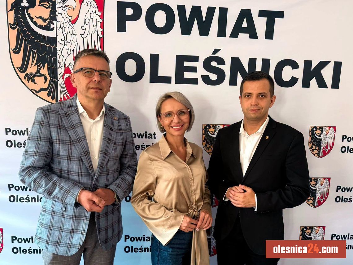 Wielkie pieniądze dla powiatu! Posłanka Sobolak rozmawiała o rekordowych inwestycjach i cyfryzacji Wielkie pieniądze dla powiatu! Posłanka Sobolak rozmawiała o rekordowych inwestycjach i cyfryzacji