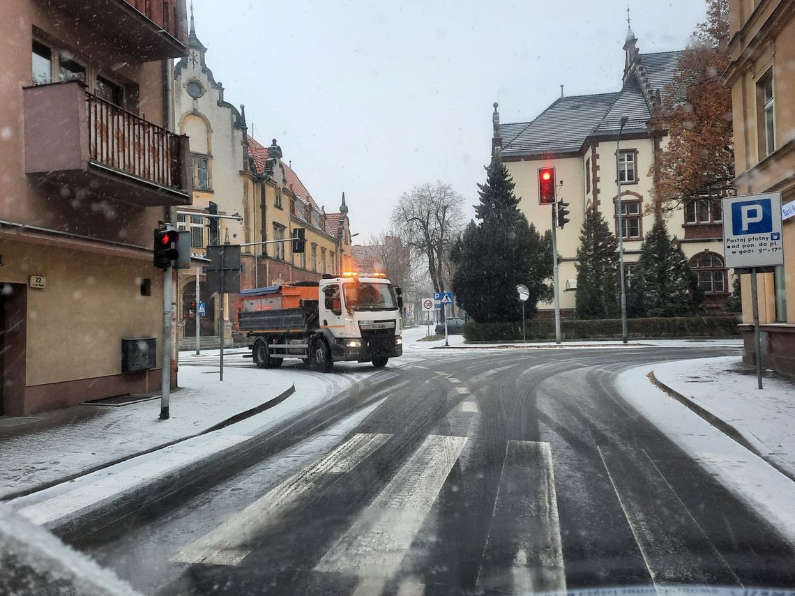 Władze Oleśnicy zapewniają: Zima nie zaskoczy drogowców!