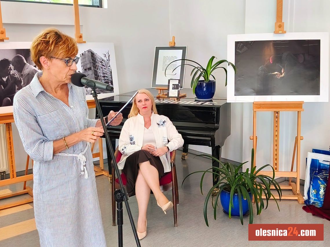 Wojna oczami młodej fotografki. Poruszający wernisaż wystawy „Odłamki Ludzi” Wojna oczami młodej fotografki. Poruszający wernisaż wystawy „Odłamki Ludzi”
