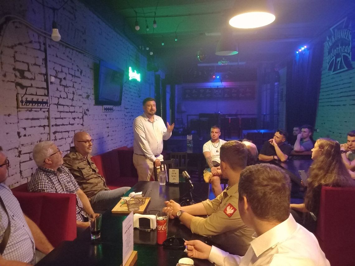 Z Konfederacją na piwie. "Priorytetem jest wymiana elit politycznych"