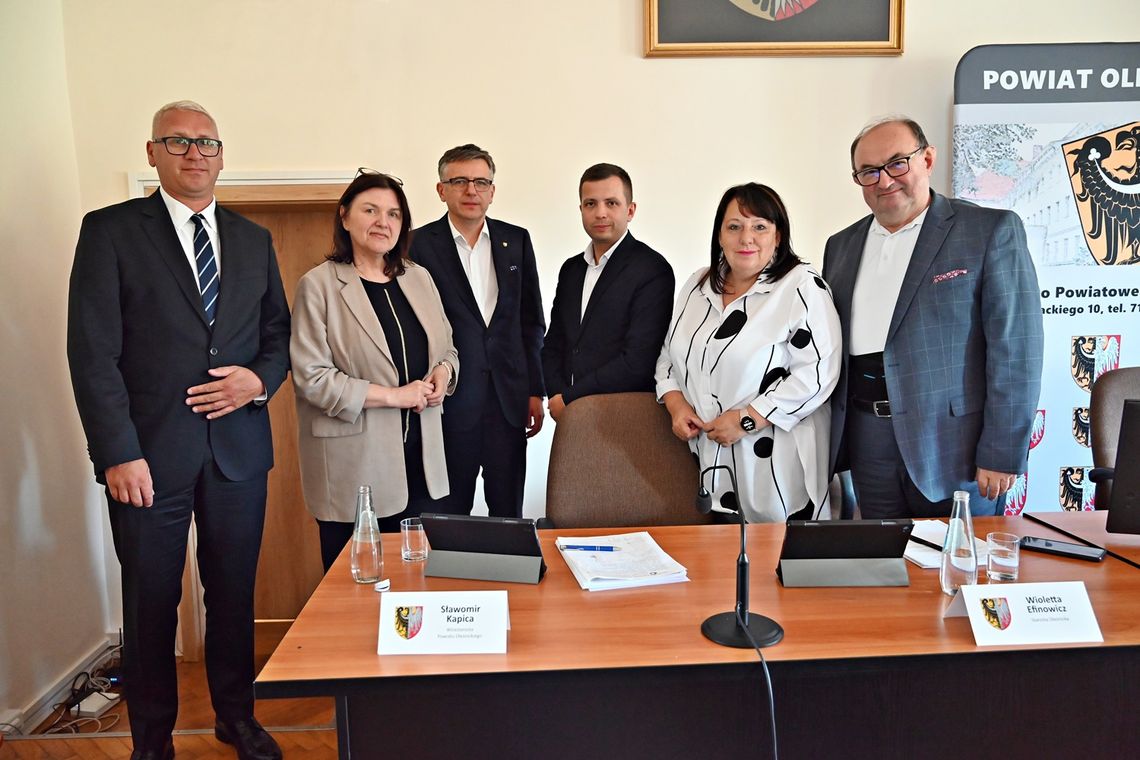 Zarząd z wotum zaufania i absolutorium