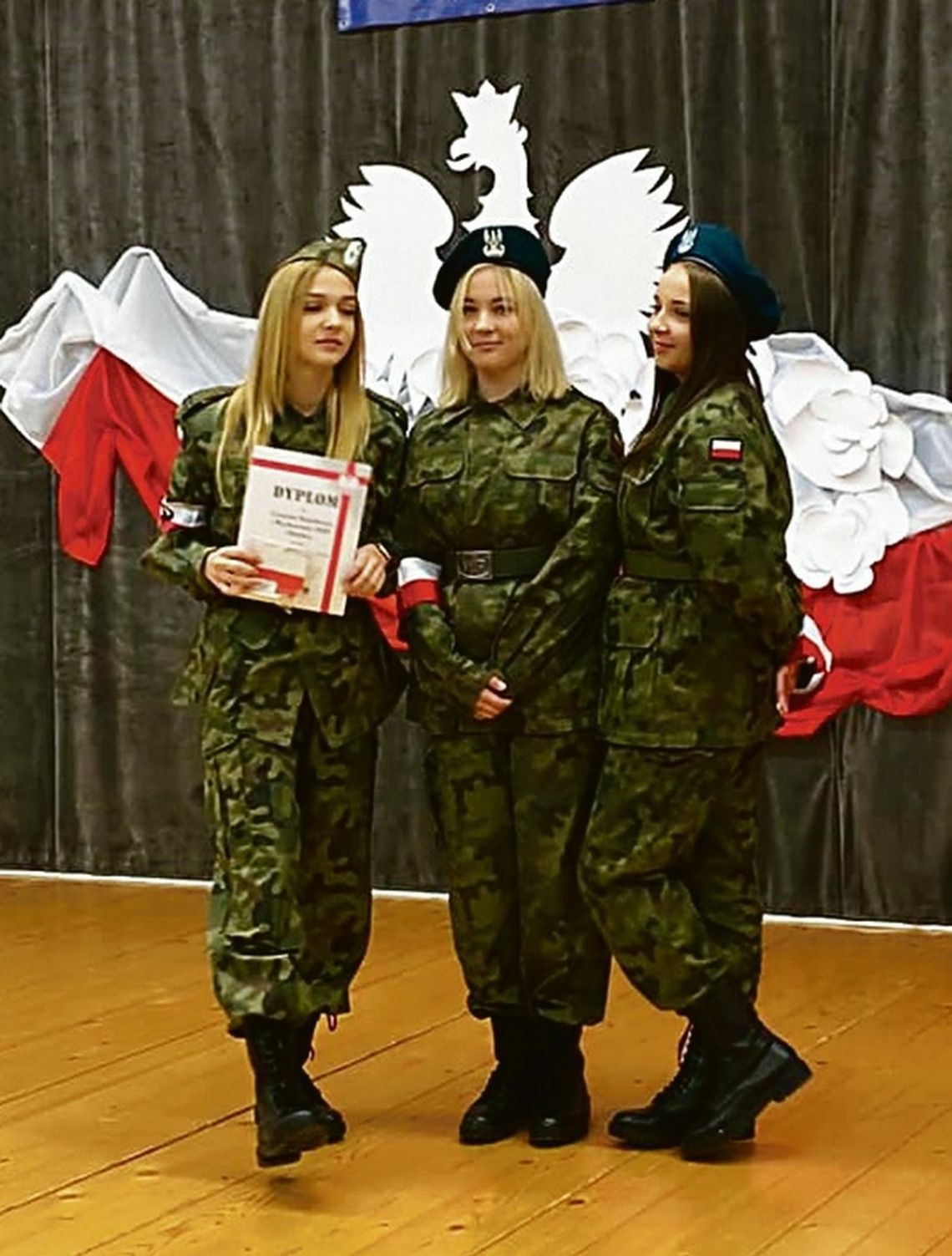 Zaśpiewały patriotycznie