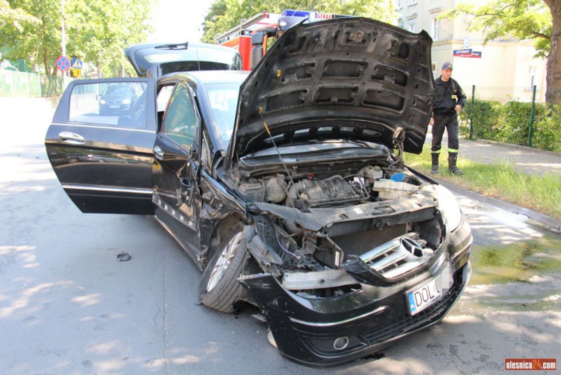 Zderzenie aut na 11 Listopada w Oleśnicy