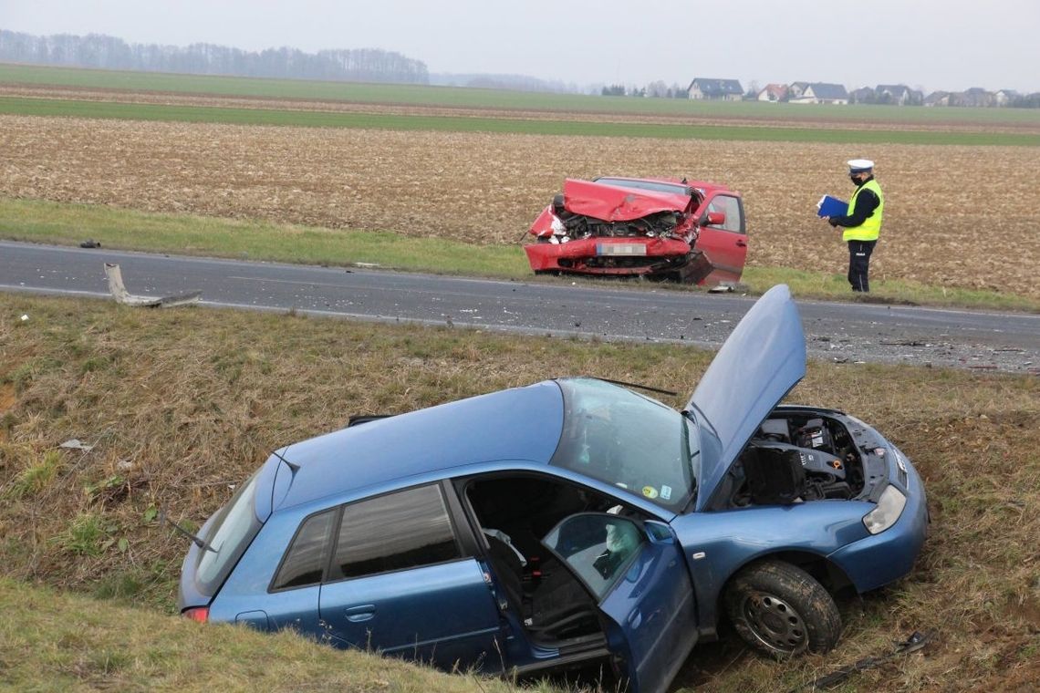 Zderzenie dwóch aut w okolicy Jenkowic 
